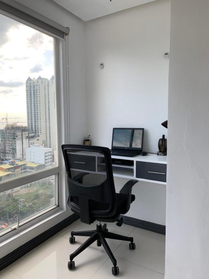 1 Bedroom With Balcony, Fully Furnished Overlooking Manila Bay At Birch Tower, Malate, Маніла Екстер'єр фото